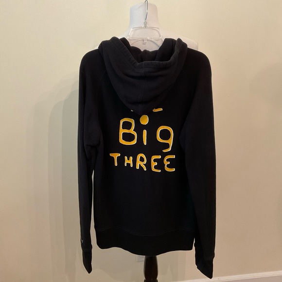 Mens “This is Us” Season 1 Collectible sweatshirt - Picture 2 of 5